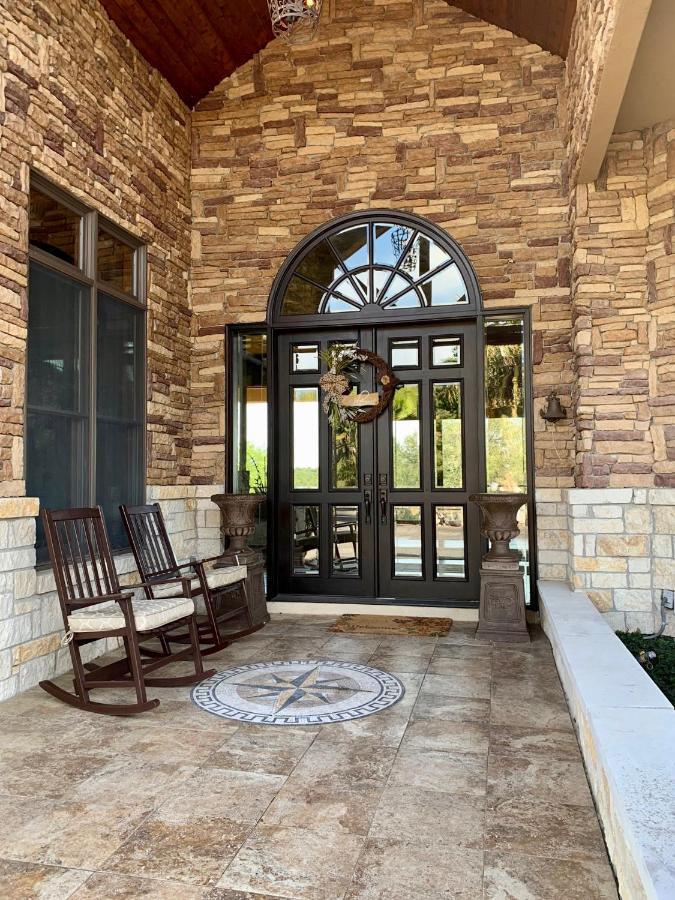 Scenic Hill Country Retreat - Rhino Ranch Villa New Braunfels Dış mekan fotoğraf