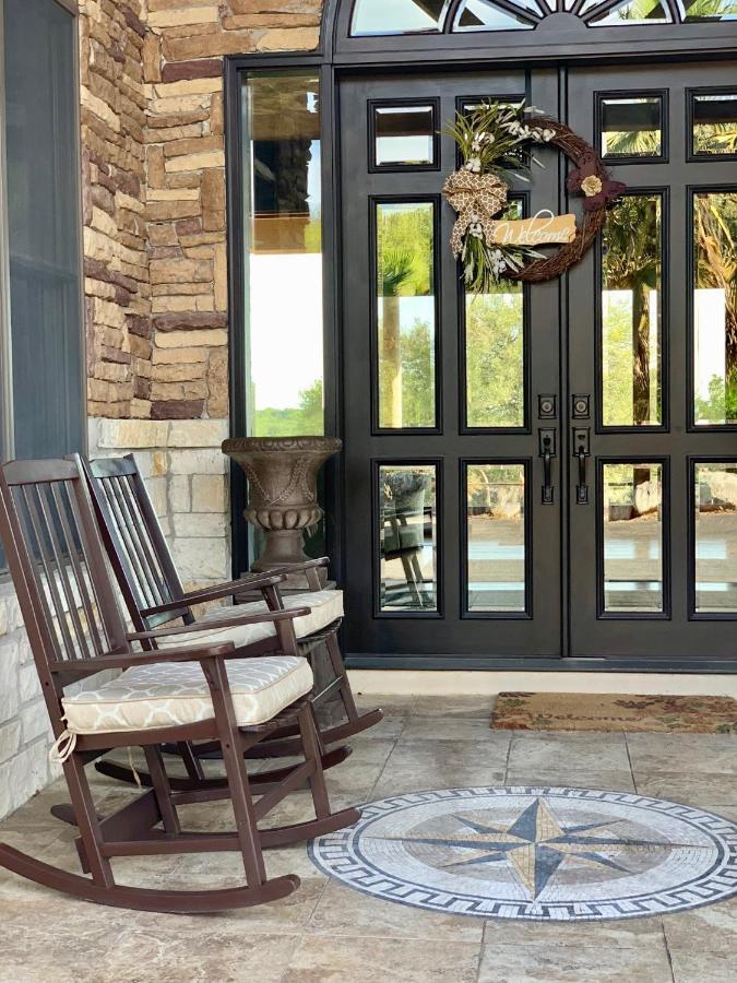 Scenic Hill Country Retreat - Rhino Ranch Villa New Braunfels Dış mekan fotoğraf