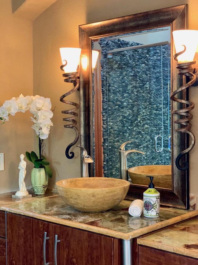 Scenic Hill Country Retreat - Rhino Ranch Villa New Braunfels Dış mekan fotoğraf