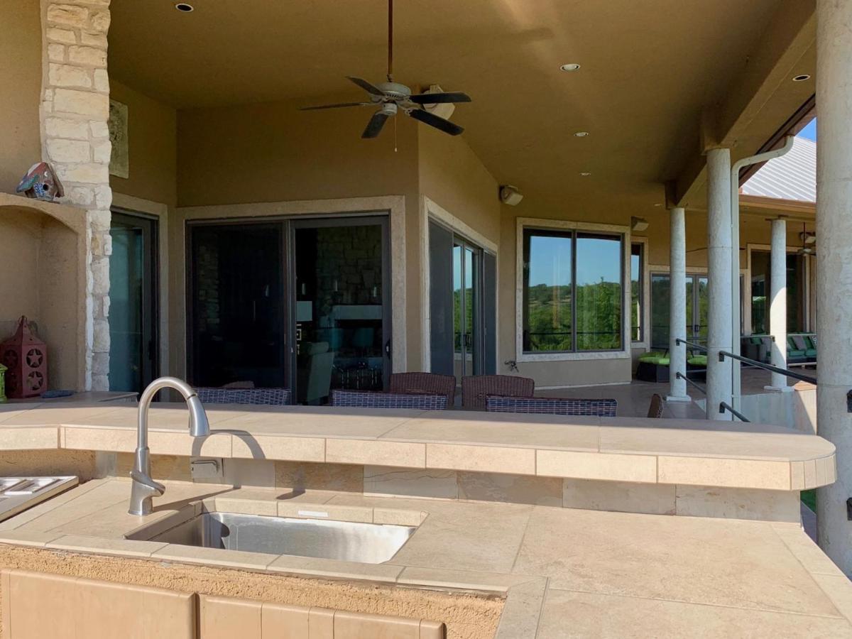 Scenic Hill Country Retreat - Rhino Ranch Villa New Braunfels Dış mekan fotoğraf