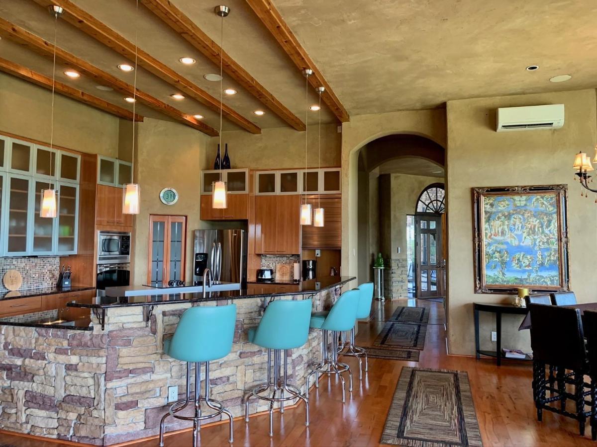 Scenic Hill Country Retreat - Rhino Ranch Villa New Braunfels Dış mekan fotoğraf