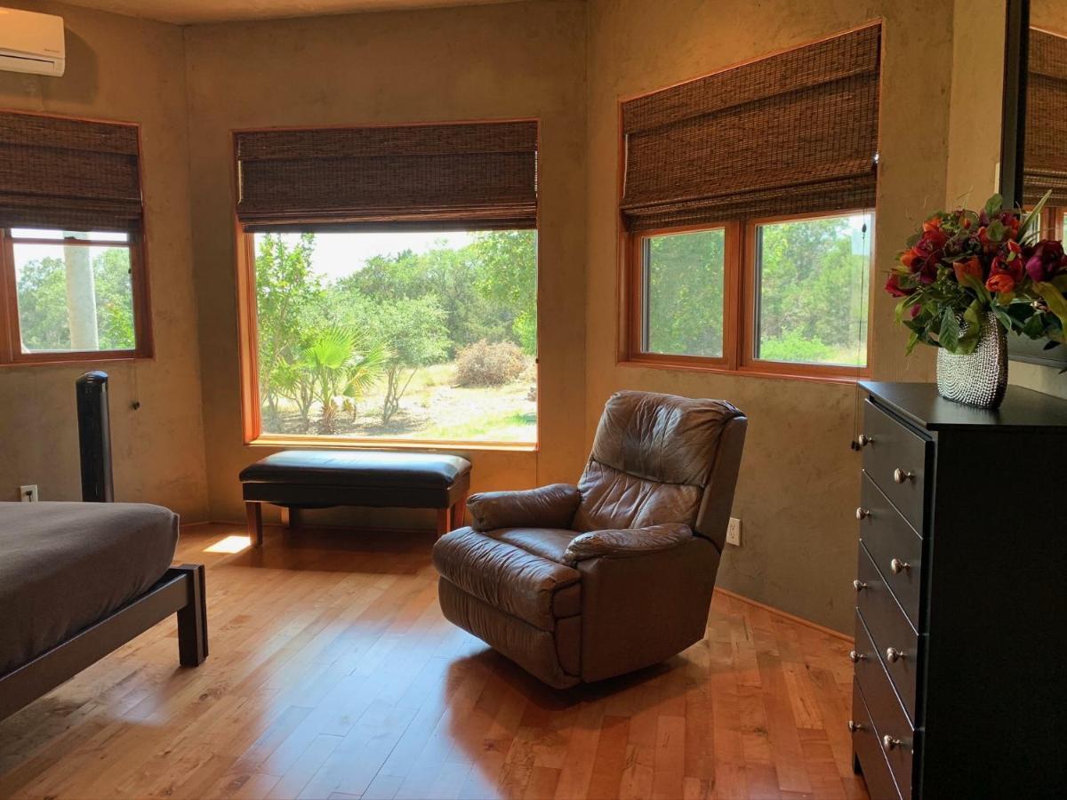 Scenic Hill Country Retreat - Rhino Ranch Villa New Braunfels Dış mekan fotoğraf